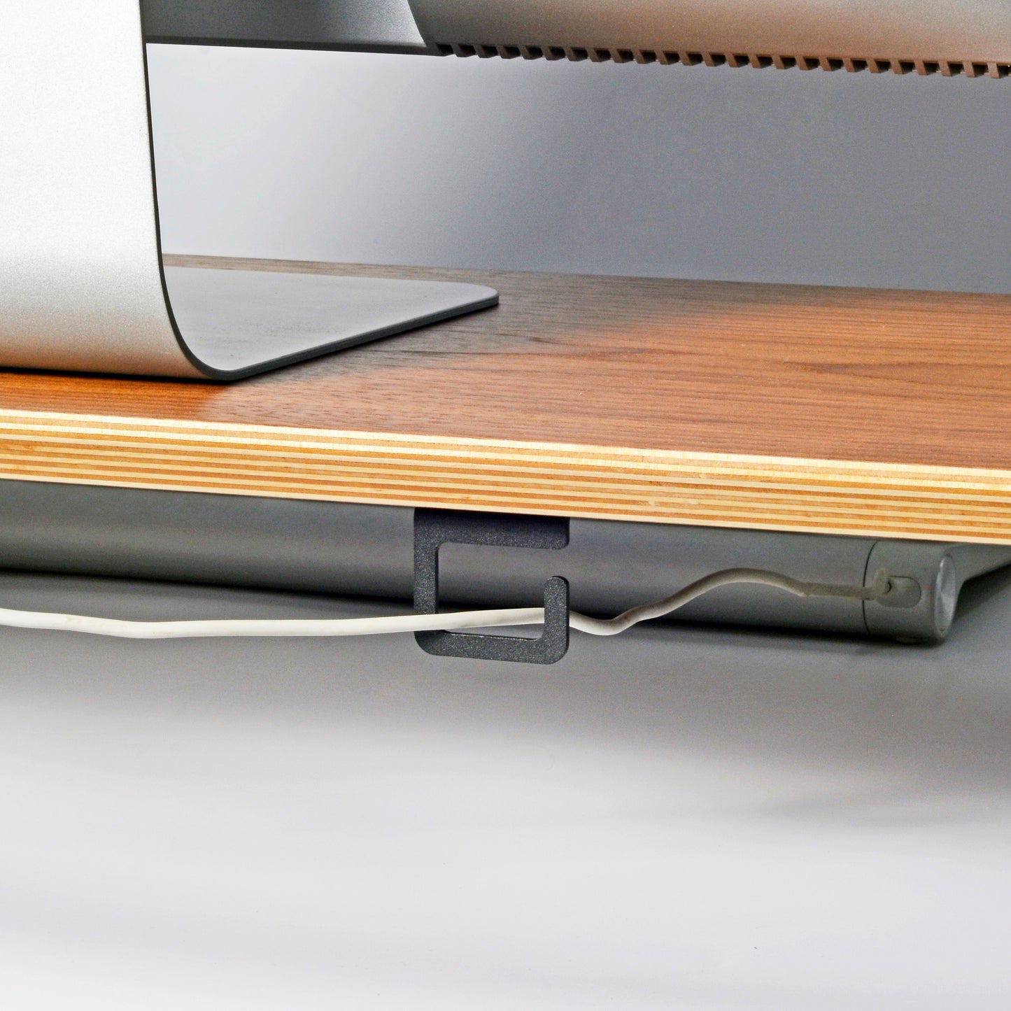 Cable clip